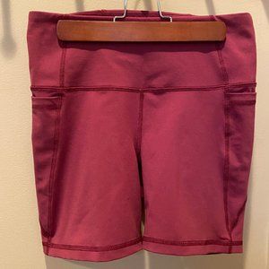 Old Navy booty shorts with pockets